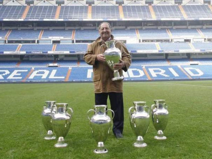 Kỷ lục gia của Real Madrid qua đời ở tuổi 88