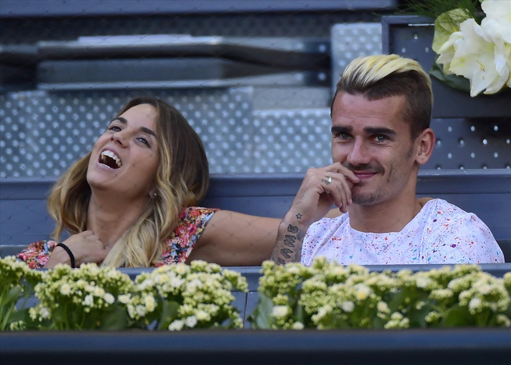 Ngất ngây trước nhan sắc bà xã của tuyển thủ Pháp Antoine Griezmann