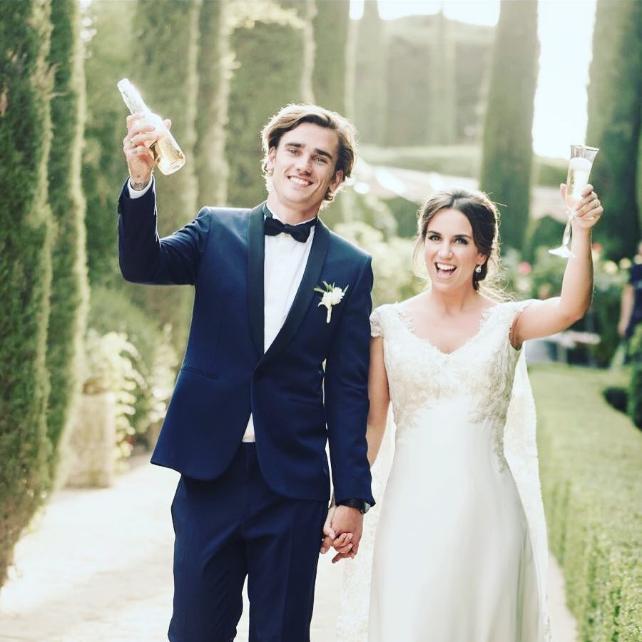 Ngất ngây trước nhan sắc bà xã của tuyển thủ Pháp Antoine Griezmann