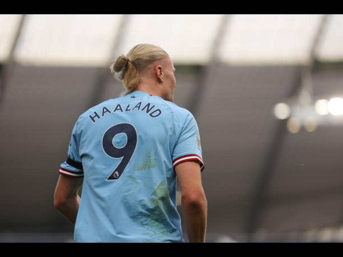 Lộ chi tiết 'đặc biệt' trong hợp đồng của Haaland với Man City, Real mừng thầm