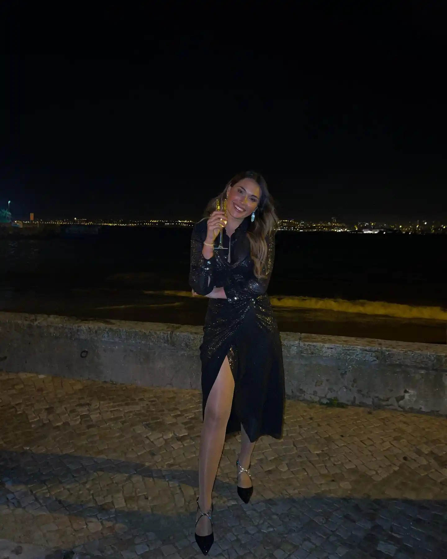 Madalena từ Moura Neves là ai? Gặp gỡ bạn gái tuyệt đẹp của Goncalo Guedes