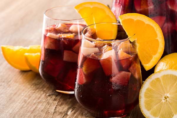 ruou-wine-ket-hop-voi-eau-cam