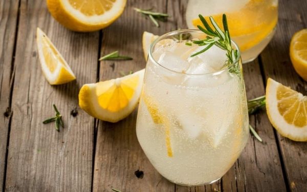 Sau khi uống cocktail Sprite