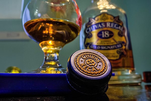 Hoàng Gia Chivas Regal 18